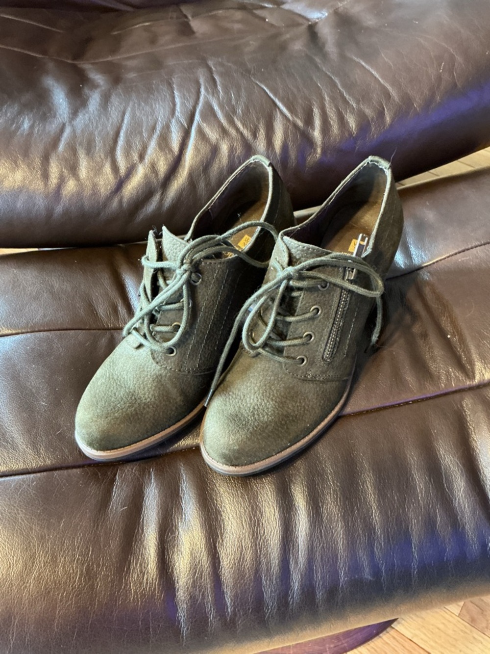 White Mountain Women's Olive Green Suede Lace-Up Booties